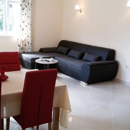 Ferienwohnung Apartman Viktorija Vodice Exterior foto