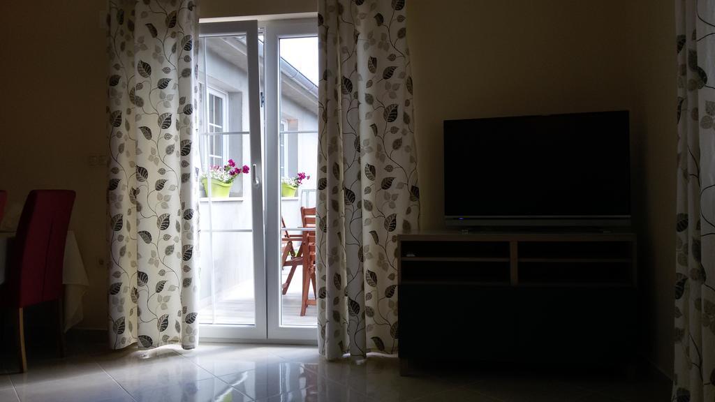Ferienwohnung Apartman Viktorija Vodice Exterior foto